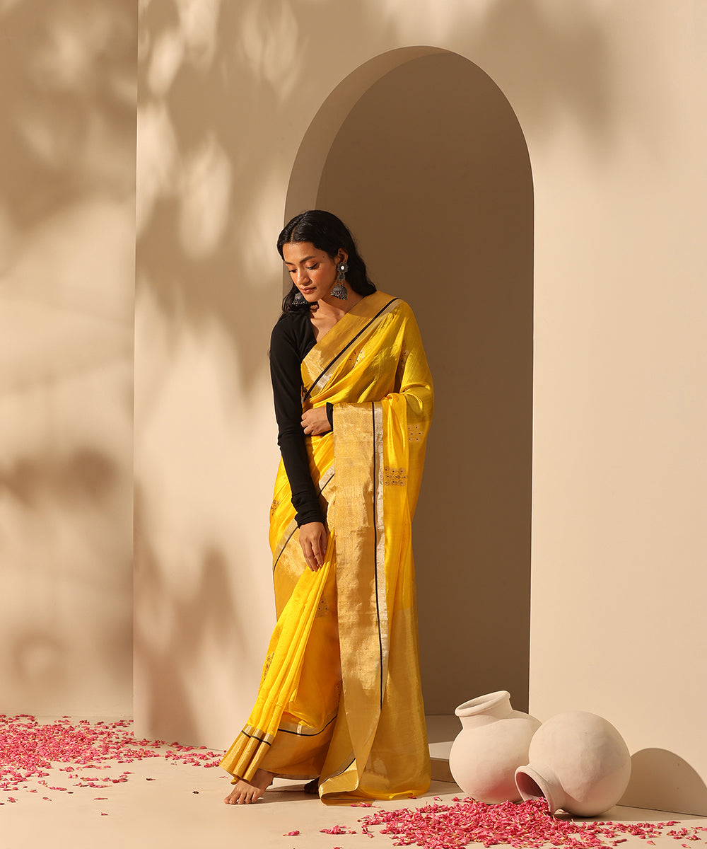 Yellow_Handloom_Pure_Soft_Chanderi_Silk_Saree_With_Gold_Meena_Booti_WeaverStory_02