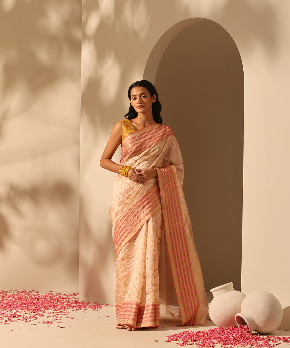 Handloom_Peach_Pink_Pure_Chanderi_Silk_Saree_With_Golden_Zari_Jaal_And_Meena_Border_WeaverStory_02