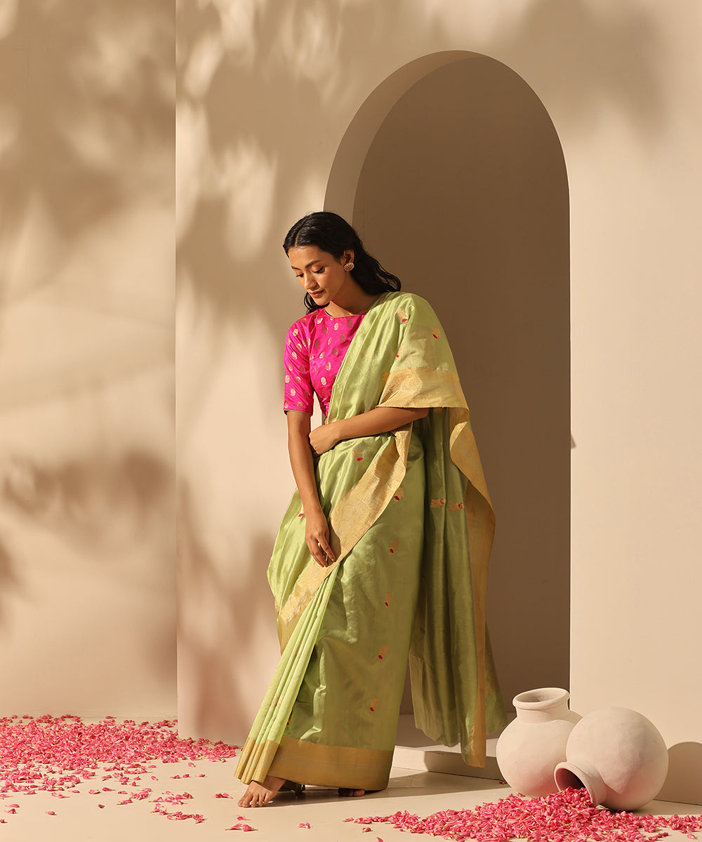 Lime_Green_Handloom_Pure_Chanderi_Silk_Saree_With_All_Over_Pineapple_Zari_Booti_WeaverStory_02