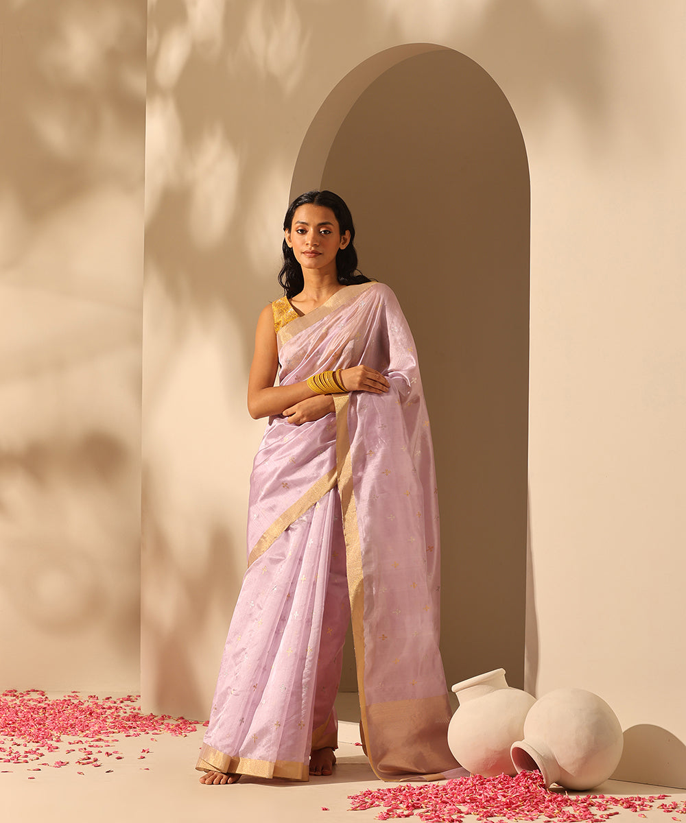 Handloom_Lilac_Pure_Chanderi_Silk_Saree_With_All_Over_Sona_Rupa_Booti_And_Tissue_Border_WeaverStory_02