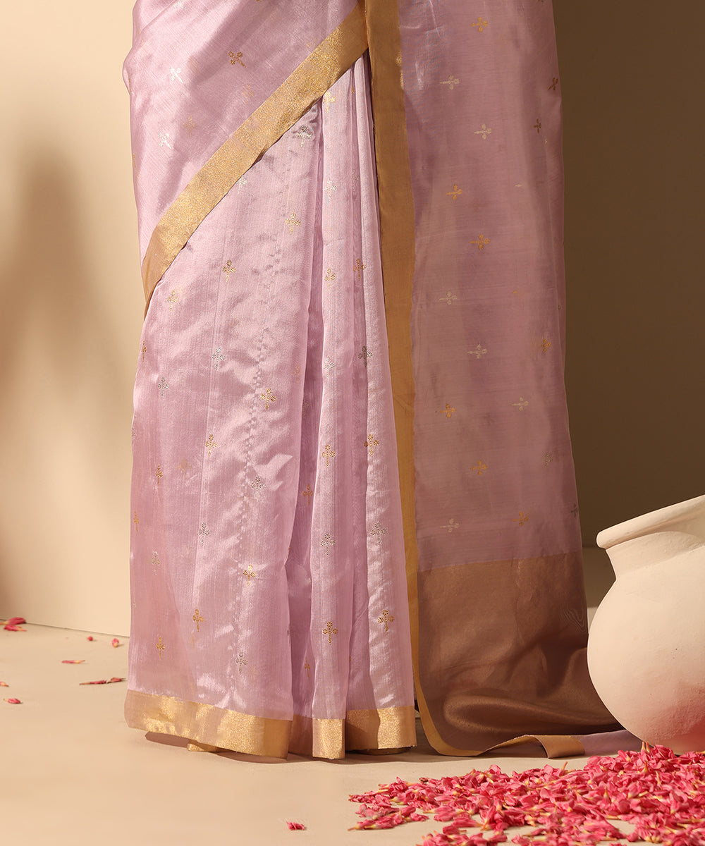 Handloom_Lilac_Pure_Chanderi_Silk_Saree_With_All_Over_Sona_Rupa_Booti_And_Tissue_Border_WeaverStory_04
