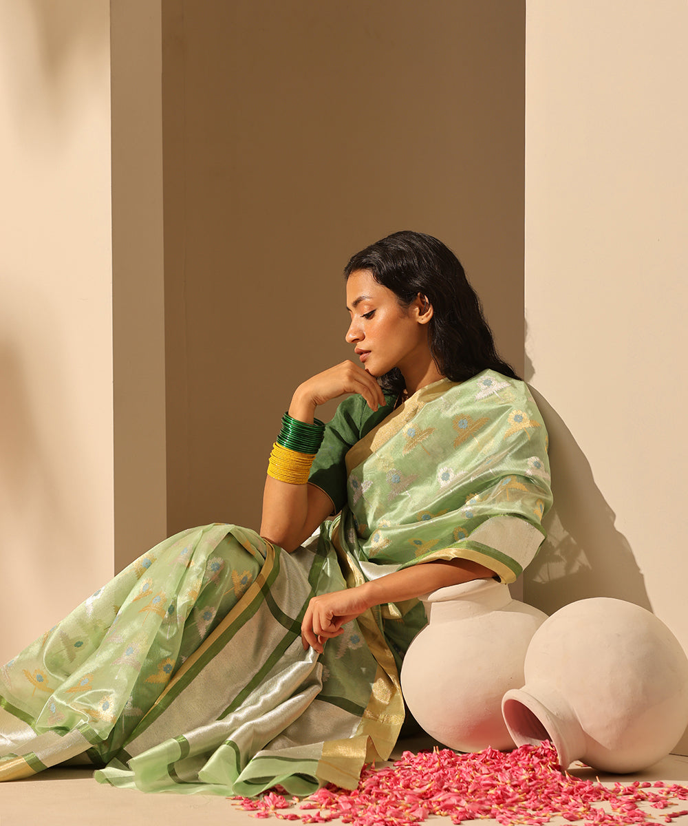 Handloom_Pastel_Green_Pure_Chanderi_Silk_Saree_With_All_Over_Sun_Flower_Meena_Booti_WeaverStory_01