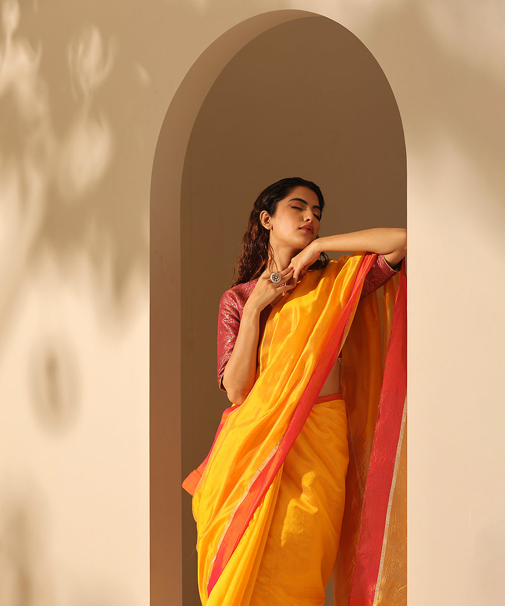 Mustard_Handloom_Plain_Pure_Chanderi_Silk_Saree_With_Border_WeaverStory_01