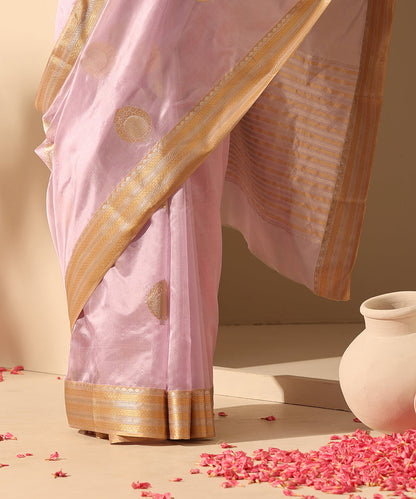 Handloom_Lilac_Pure_Chanderi_Silk_Saree_With_Gold_And_Silver_Booti_WeaverStory_04