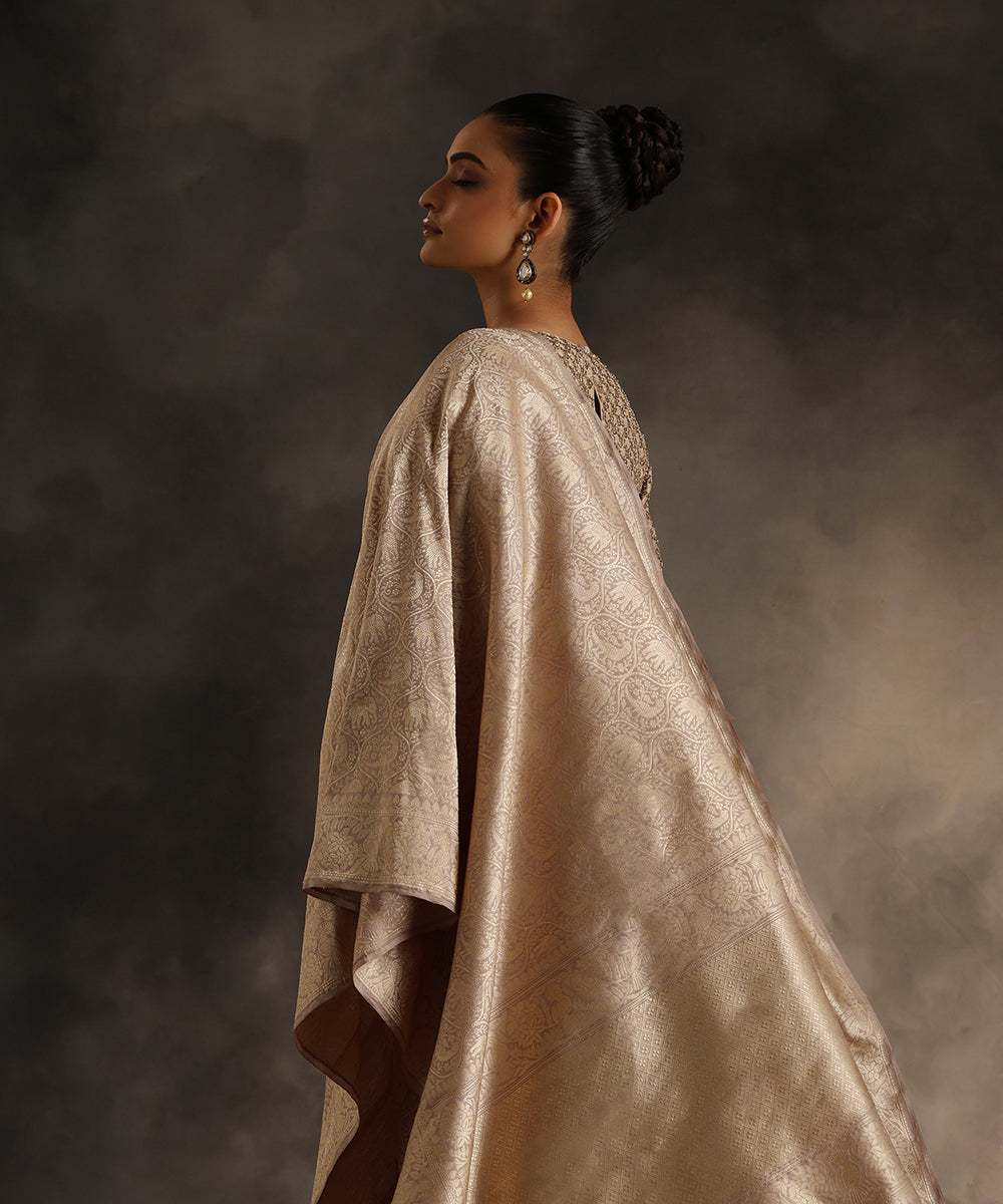 Pastel_Grey_Handloom_Pure_Katan_Silk_Shikargah_Banarasi_Saree_WeaverStory_01