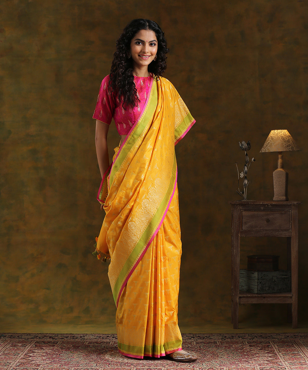 Handloom_Yellow_Pure_Katan_Silk_Banarasi_Saree_with_Gold_Booti_Pink_Green_Border_WeaverStory_02