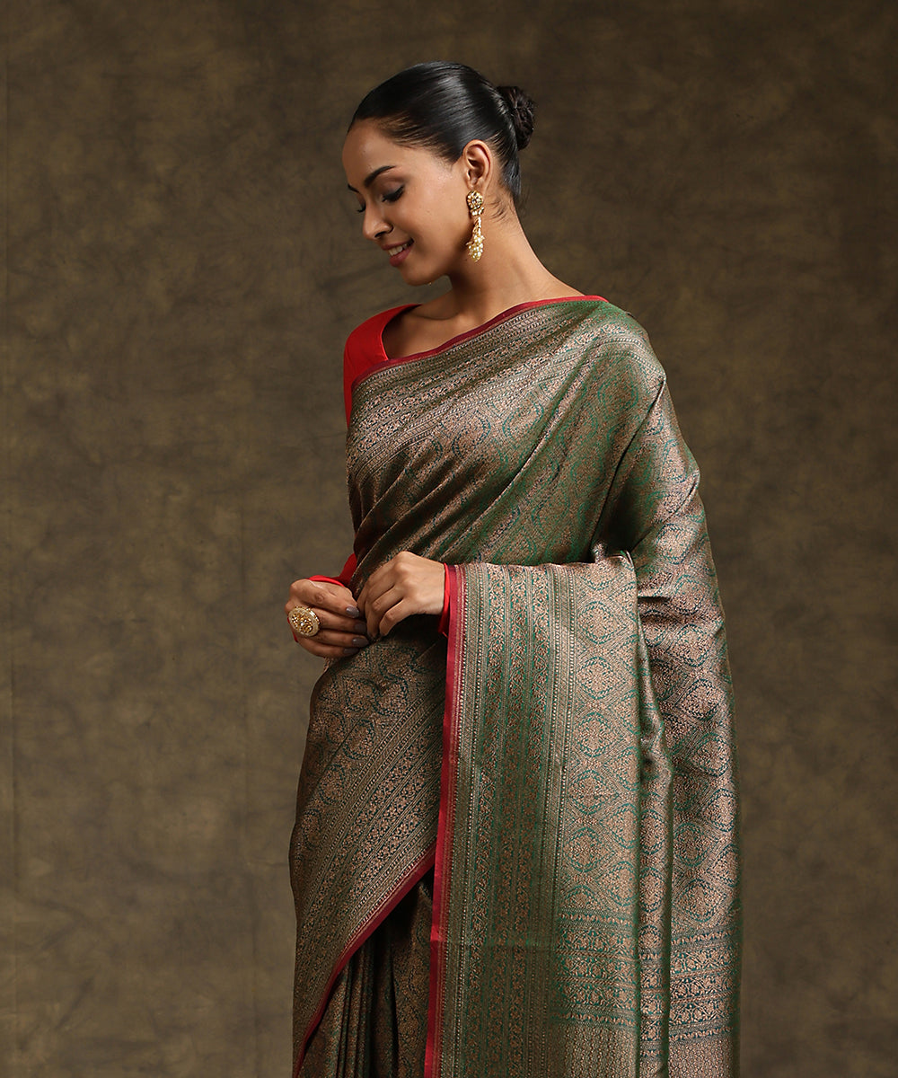 Handloom_Green_Pure_Katan_Silk_Kimkhab_Banarasi_Saree_With_Maroon_Selvedge_WeaverStory_01