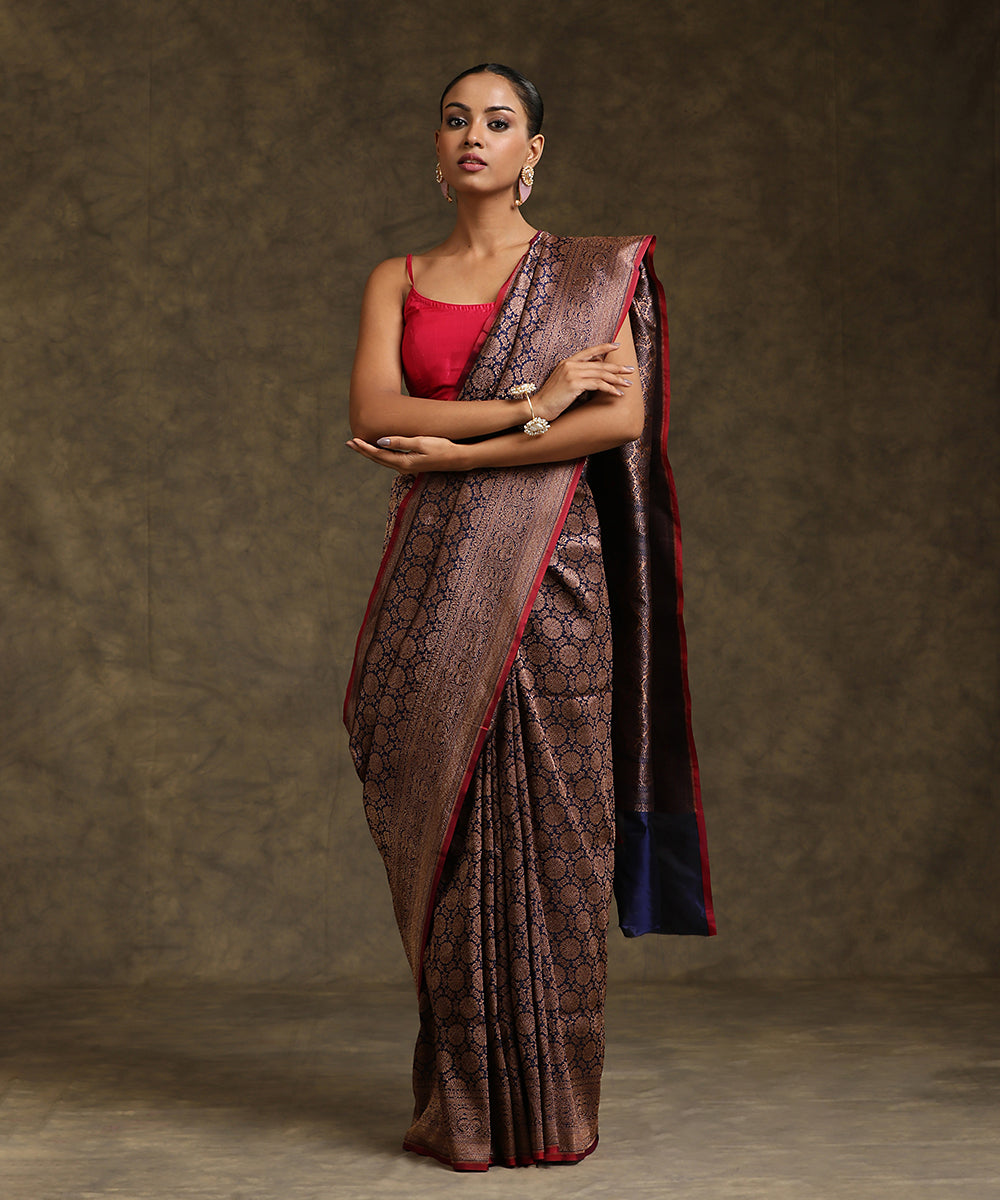 Handloom_Navy_Blue_Pure_Katan_Silk_Kimkhab_Banarasi_Saree_With_Maroon_Selvedge_WeaverStory_02