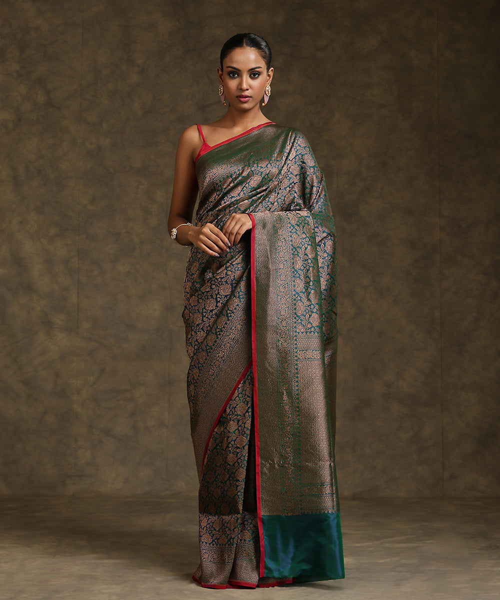 Peacock_Green_Double_Shade_Handloom_Pure_Katan_Silk_Banarasi_Kimkhab_Maroon_Selvedge_Saree_WeaverStory_02