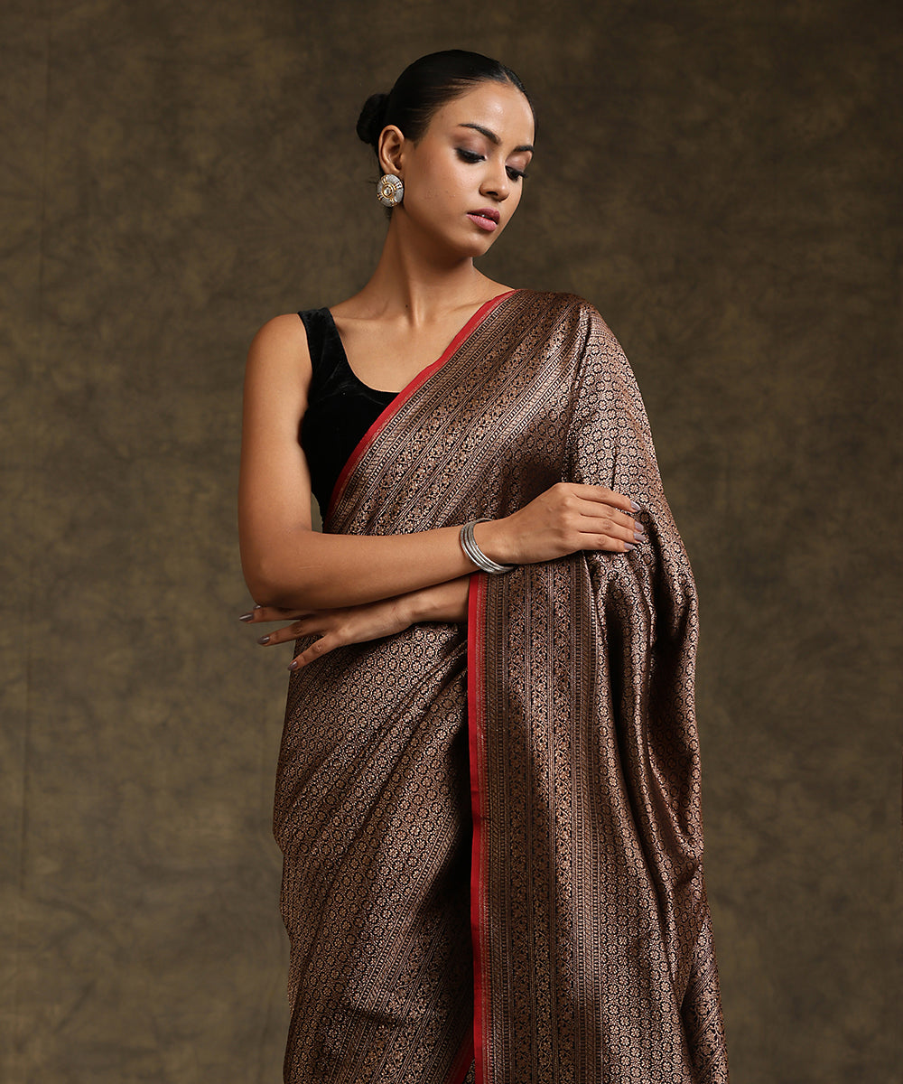 Handloom_Black_Pure_Katan_Silk_Kimkhab_Banarasi_Saree_With_Maroon_Selvedge_WeaverStory_01