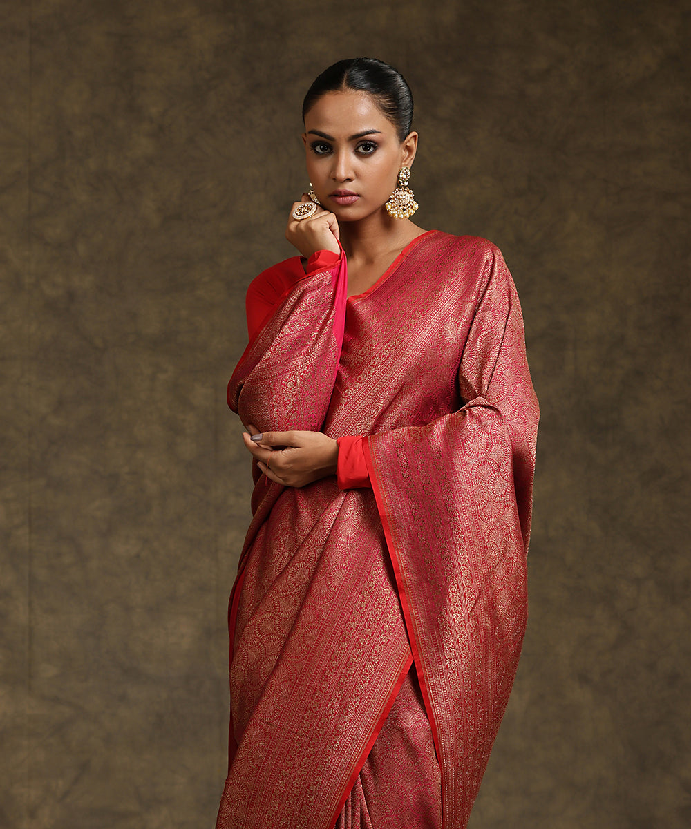 Handloom_Magenta_Pure_Katan_Silk_Banarasi_Brocade_Kimkhab_Red_Selvedge_Saree_WeaverStory_01