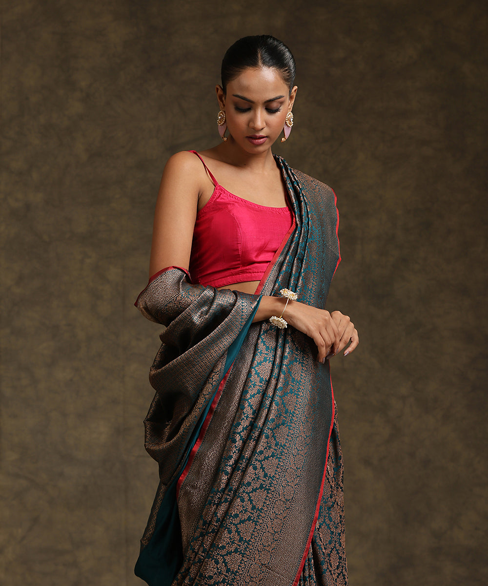 Handloom_Teal_Green_Pure_Katan_Silk_Kimkhab_Banarasi_Saree_With_Maroon_Selvedge_WeaverStory_01