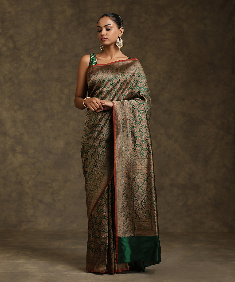 Handloom_Green_Pure_Katan_Silk_Banarasi_Saree_With_Maroon_Selvedge_WeaverStory_02