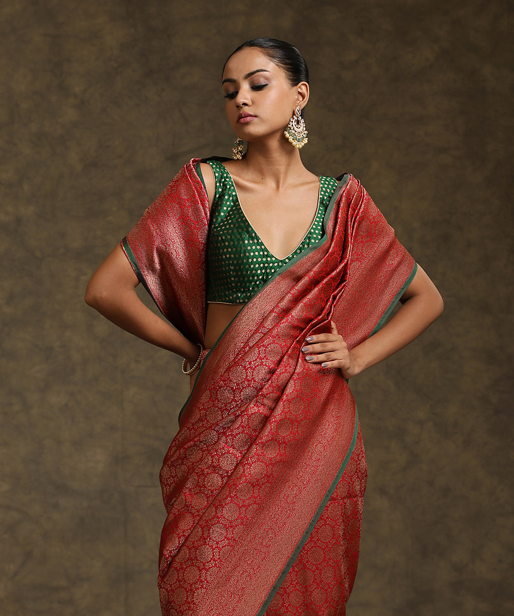 Magenta_Handloom_Pure_Katan_Silk_Kimkhab_Banarasi_Saree_With_Green_Selvedge_WeaverStory_01