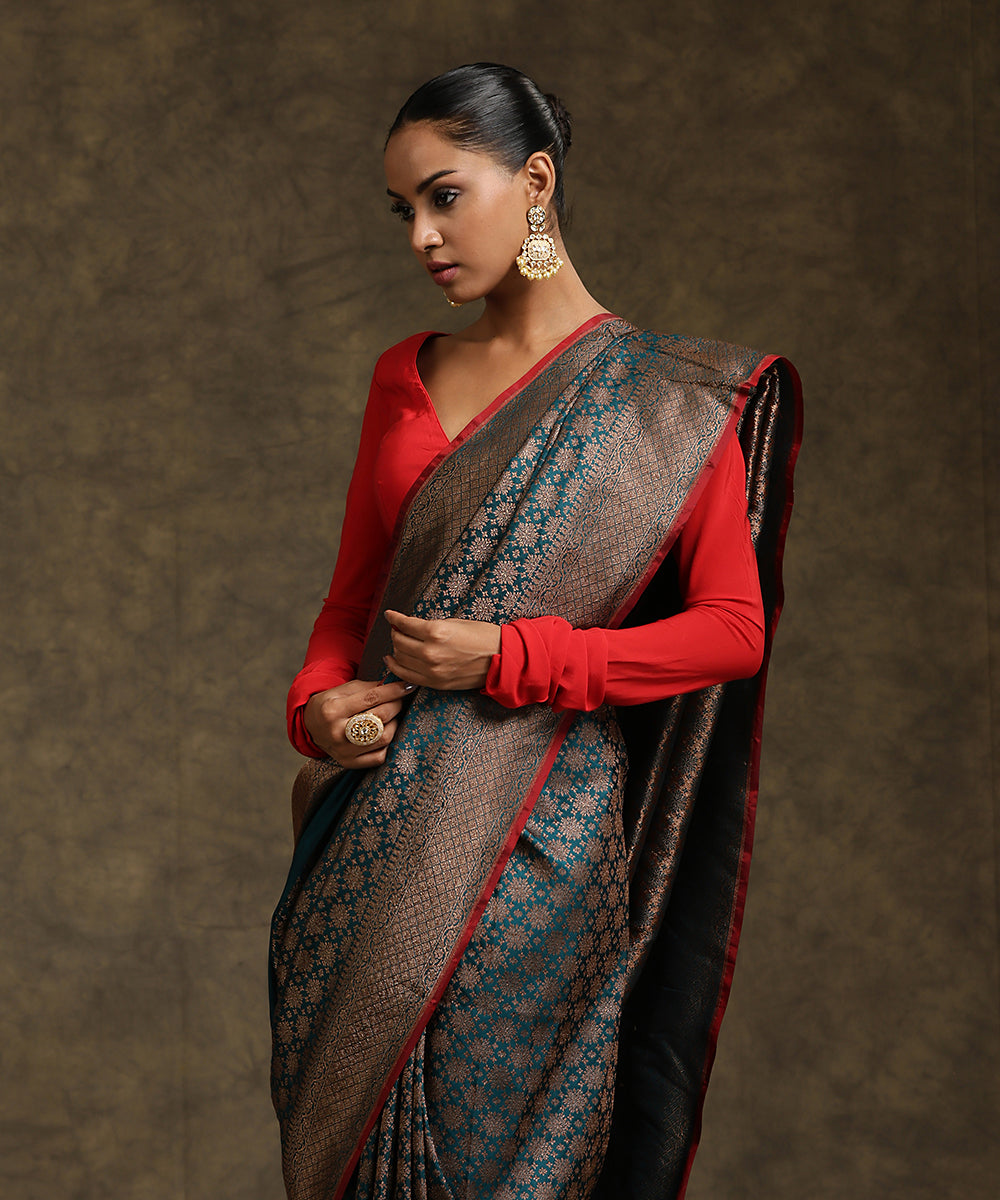 Teal_Green_Handloom_Pure_Katan_Silk_Kimkhab_Banarasi_Saree_With_Maroon_Selvedge_WeaverStory_01