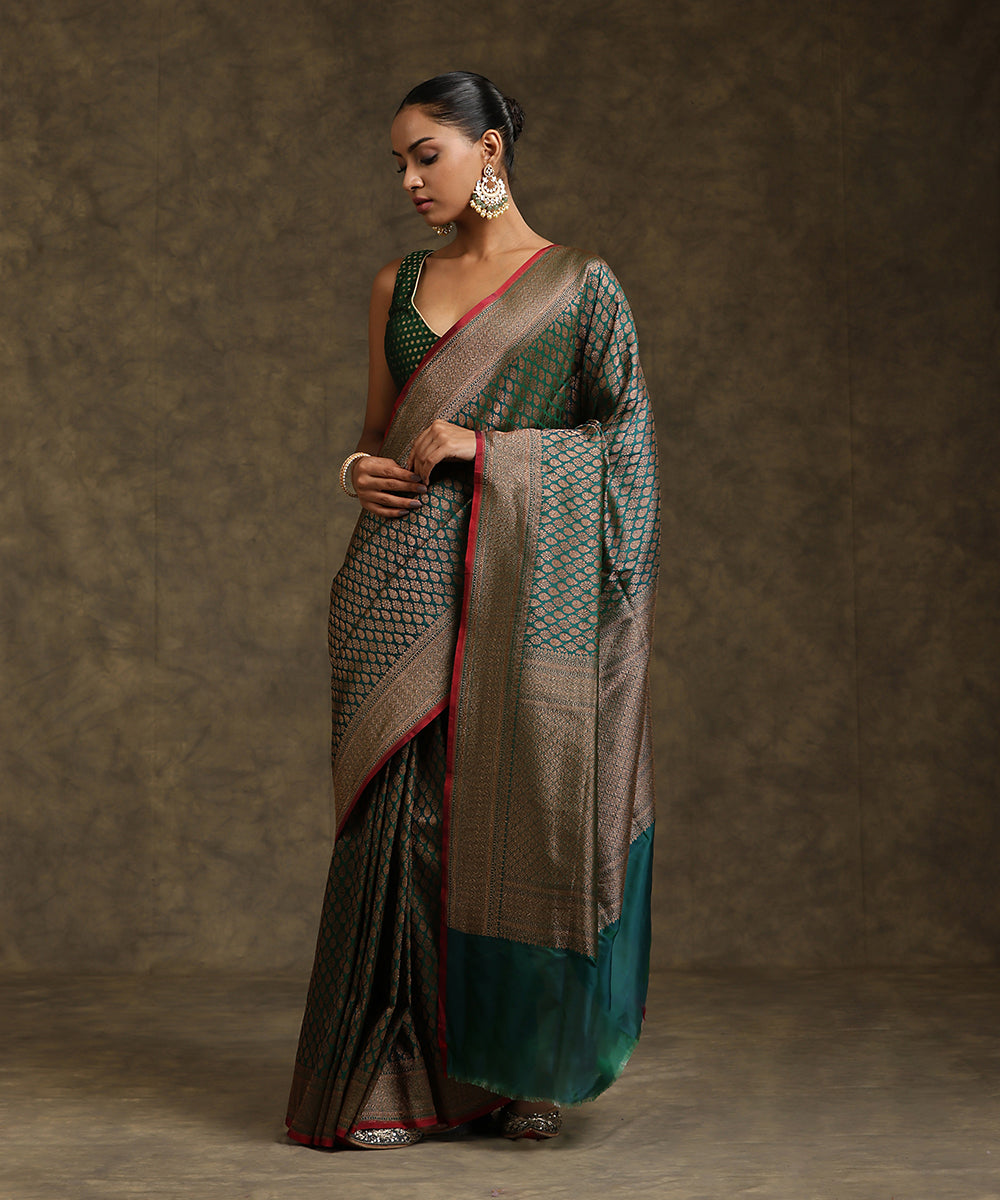 Handloom_Dark_Green_Double_Shade_Kimkhab_Pure_Katan_Silk_Banarasi_Saree_With_Maroon_Selvedge_WeaverStory_02