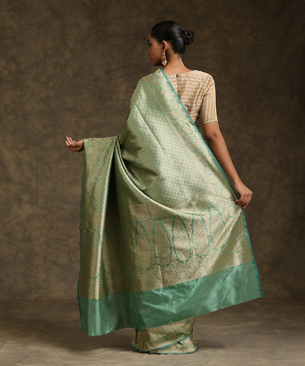 Handloom_Matte_Powder_Green_Pure_Katan_Silk_Kimkhab_Banarasi_Saree_WeaverStory_03