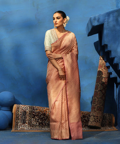 Peach_Handloom_Pure_Katan_Silk_Kimkhab_Banarasi_Saree_With_Zari_WeaverStory_02