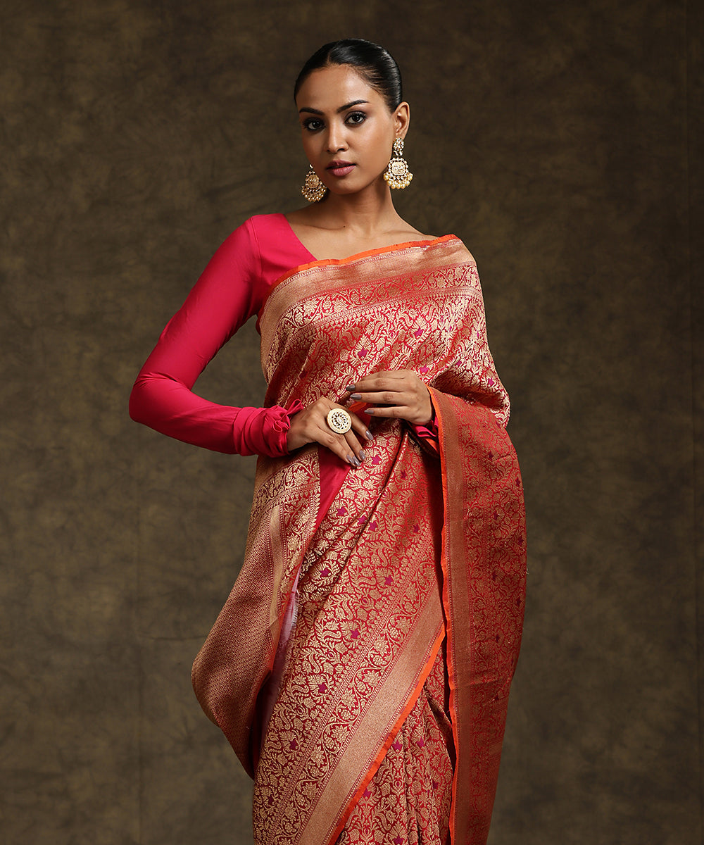 Handloom_Magenta_Pure_Katan_Silk_Banarasi_Saree_With_Meena_Booti_WeaverStory_01