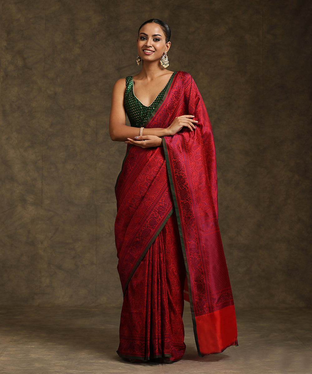 Red_Handloom_Pure_Katan_Silk_Tanchoi_Banarasi_Saree_With_Navy_Blue_Resham_Work_WeaverStory_02