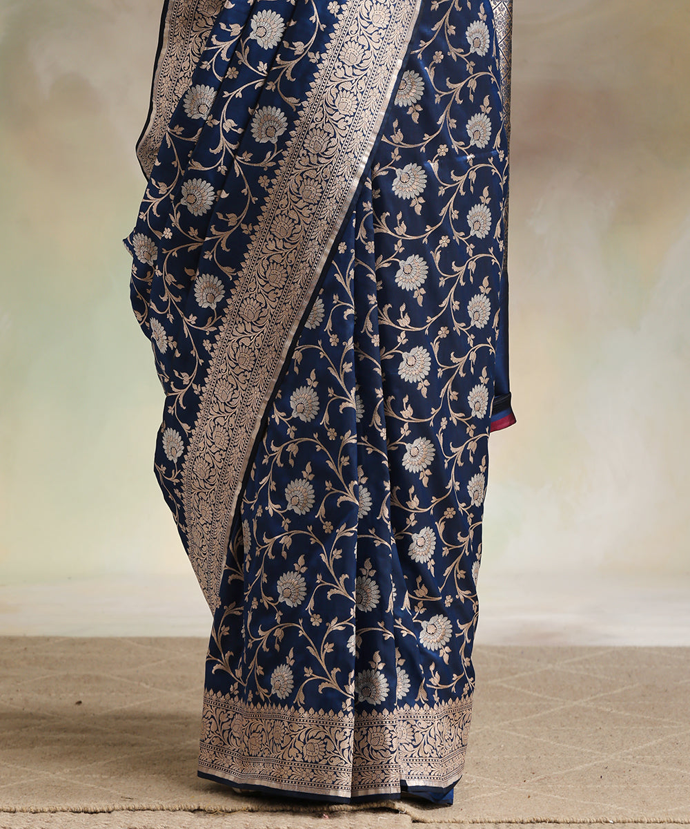 Navy_Blue_Handloom_Pure_Katan_Silk_Banarasi_Saree_With_All_Over_Sona_Rupa_Cutwork_Jaal_WeaverStory_04