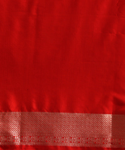 Red_Handloom_Pure_Katan_Silk_Banarasi_Saree_With_All_Over_Gold_Zari_Cutwork_Jaal_WeaverStory_05