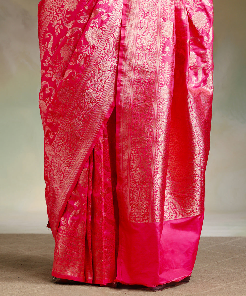 Handloom_Hot_Pink_Pure_Katan_Silk_Banarasi_Saree_With_All_Over_Sona_Rupa_Cutwork_Jaal_WeaverStory_04