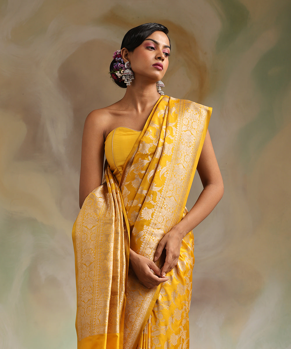 Handloom_Mustard_Pure_Katan_Silk_Banarasi_Saree_With_All_Over_Gold_Zari_Cutwork_Jaal_WeaverStory_01
