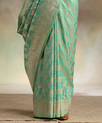 Handloom_Mint_Green_Double_Shade_Pure_Katan_Silk_Banarasi_Saree_With_Jaal_WeaverStory_04