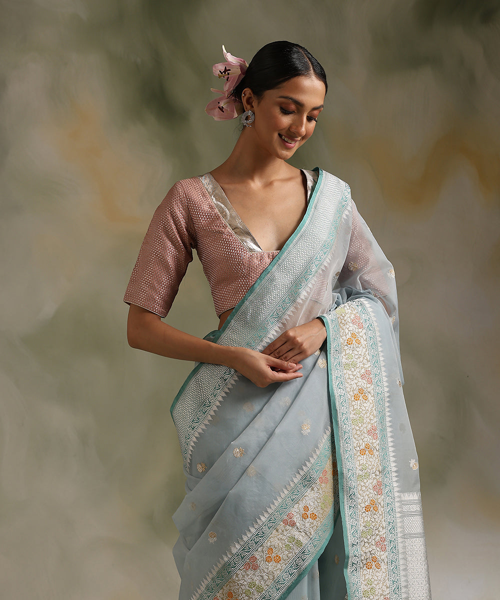 Handloom_Powder_Blue_Pure_Kora_Silk_Banarasi_Saree_With_Kadhwa_Weave_WeaverStory_01