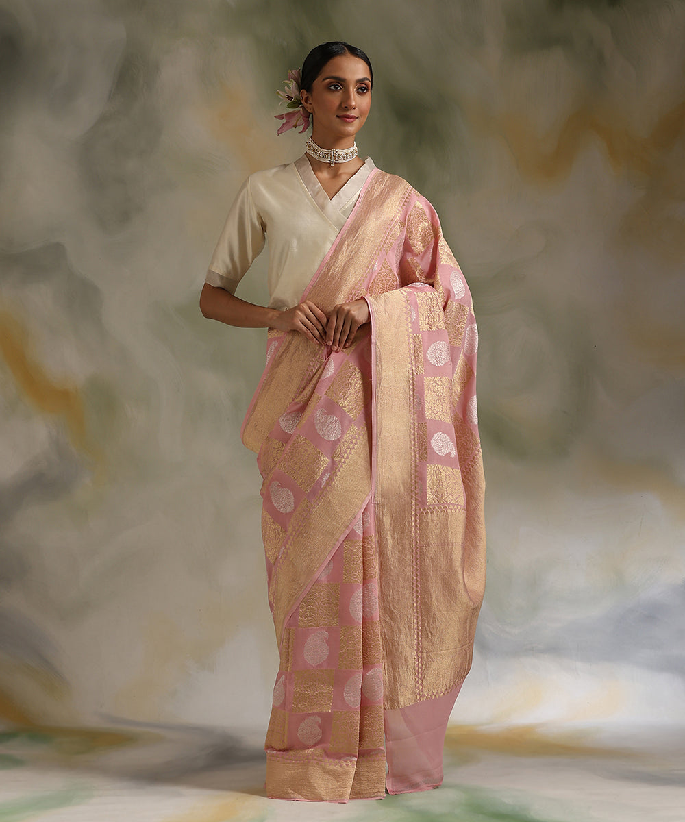 Pastel_Pink_Handloom_Pure_Georgette_Banarasi_Saree_With_Sona_Rupa_Motifs_WeaverStory_02