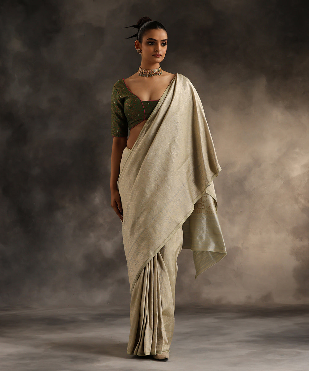 Powder_Green_Handloom_Pure_Katan_Silk_Shikargah_Banarasi_Saree_With_Elephant_Booti_WeaverStory_02