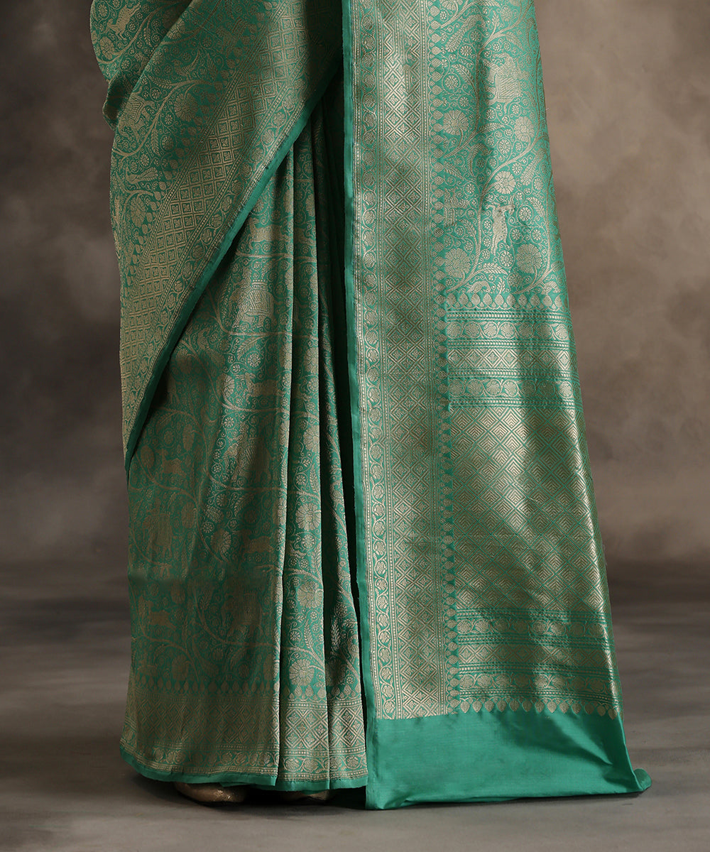 Handloom_Turquoise_Pure_Katan_Silk_Shikargah_Banarasi_Saree_WeaverStory_04