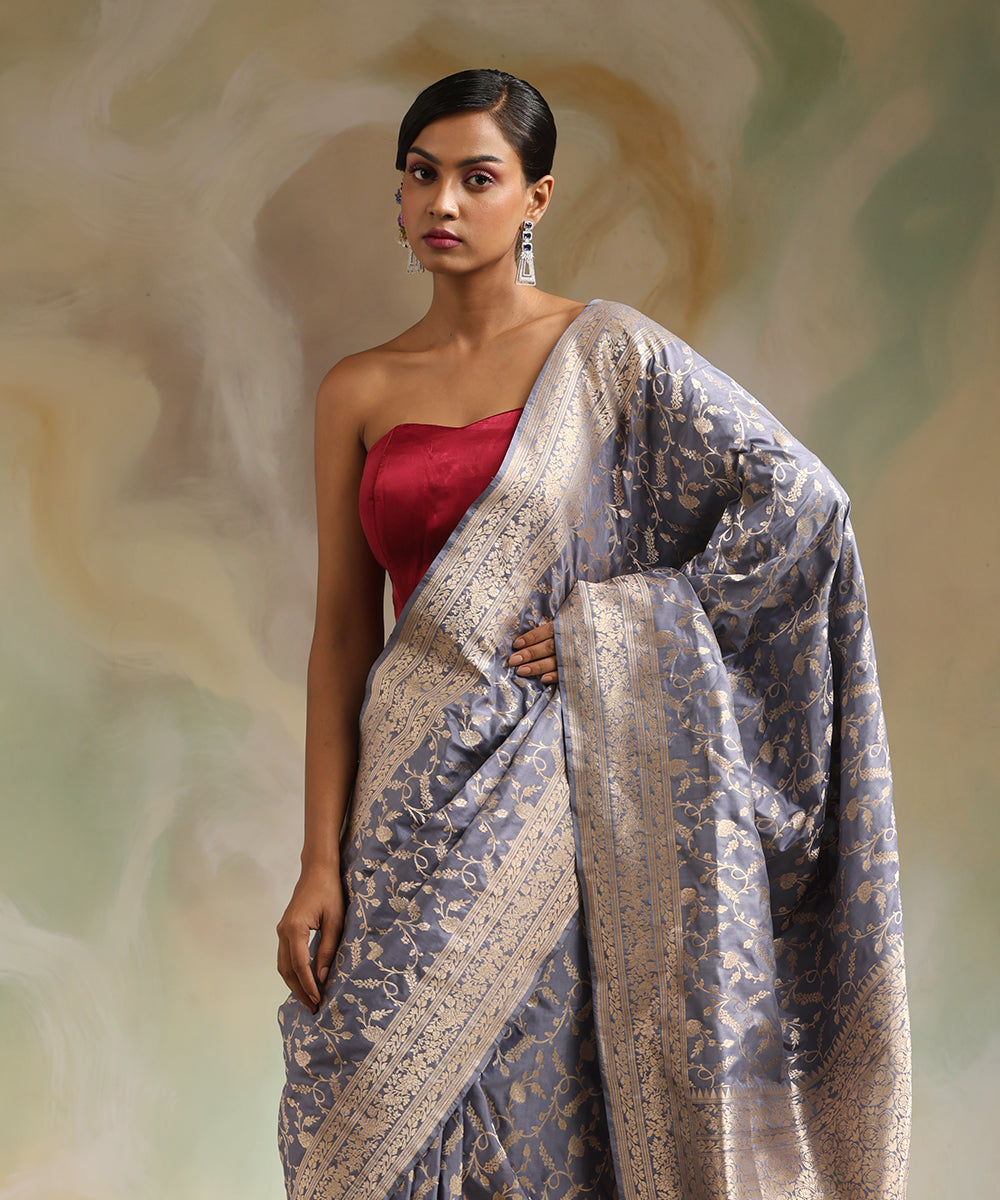 Pastel_Voilet_Handloom_Pure_Katan_Silk_Banarasi_Saree_With_Cutwork_Jaal_WeaverStory_01