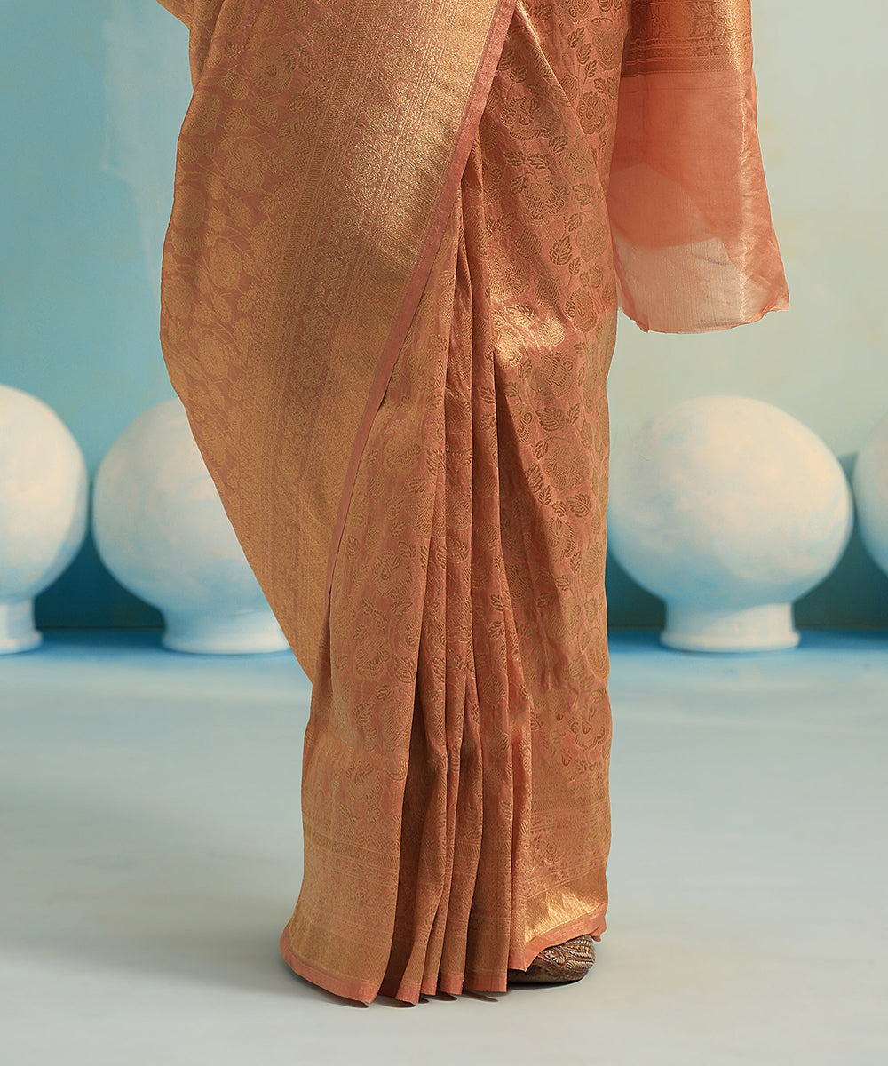 Handloom_Peach_Kimkhab_Pure_Katan_Tissue_Banarasi_Saree_With_Floral_Jaal_WeaverStory_04