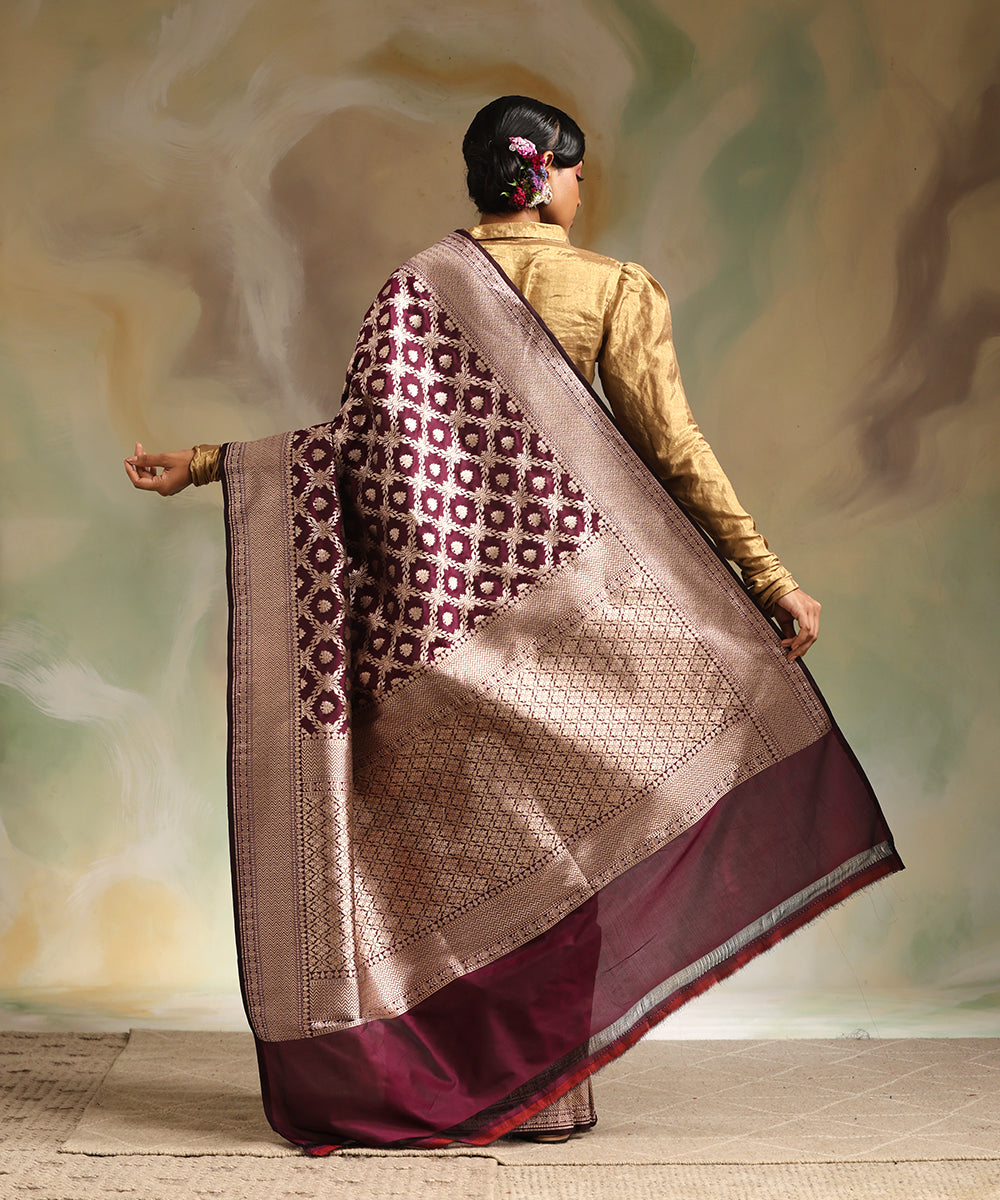 Wine_Handloom_Pure_Katan_Silk_Banarasi_Saree_With_Golden_Cutwork_Jaal_WeaverStory_03