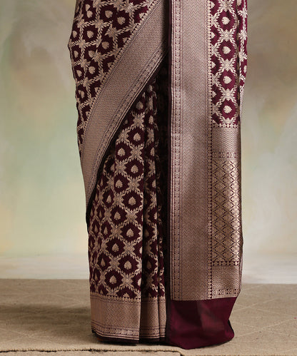 Wine_Handloom_Pure_Katan_Silk_Banarasi_Saree_With_Golden_Cutwork_Jaal_WeaverStory_04