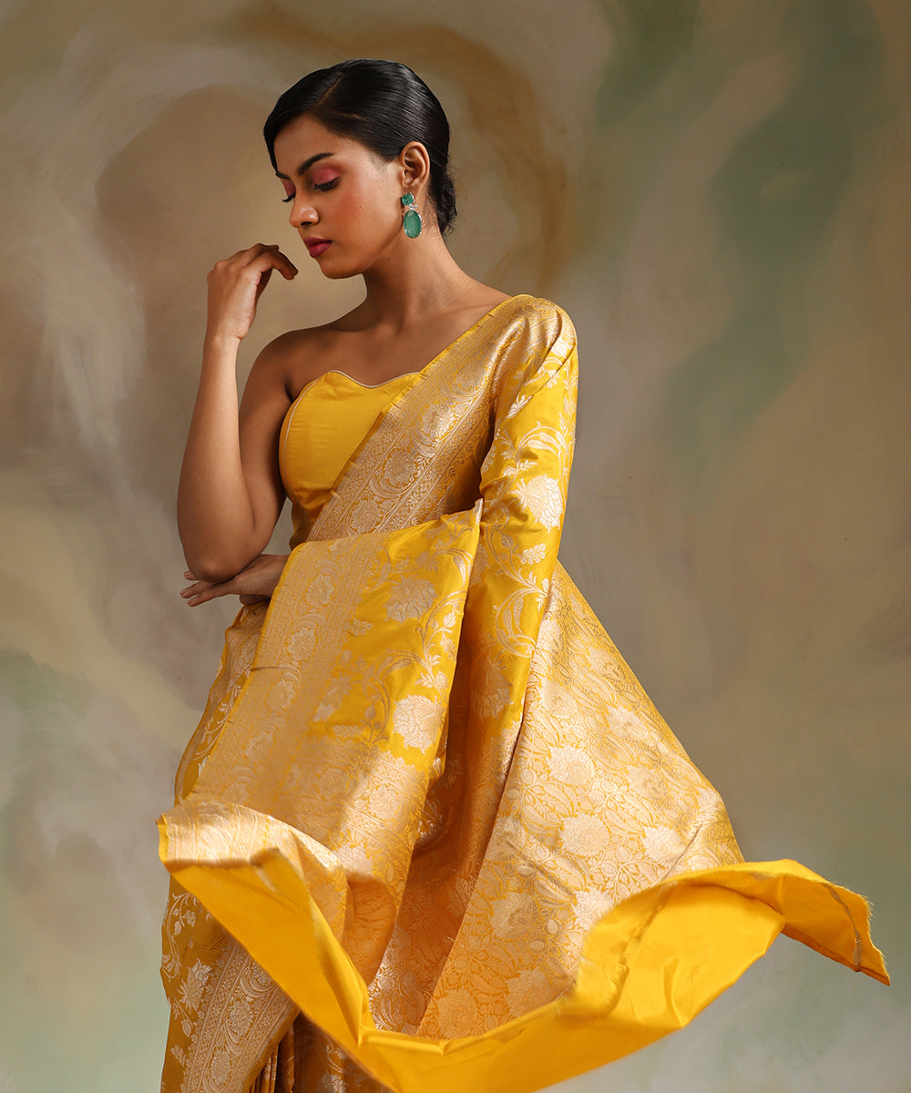 Handloom_Mustard_Pure_Katan_Silk_Banarasi_Saree_With_Sona_Rupa_Cutwork_Jaal_WeaverStory_01