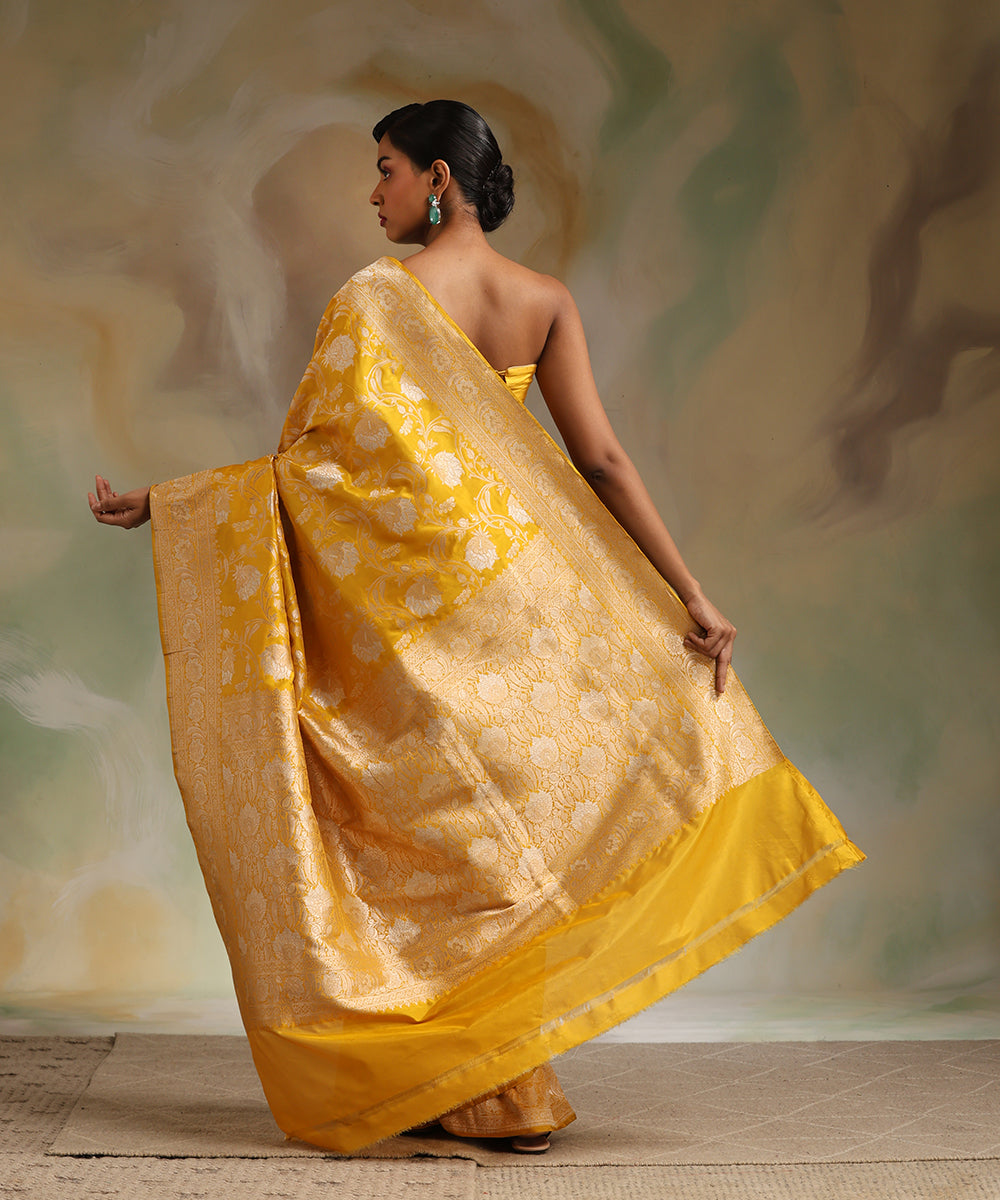 Handloom_Mustard_Pure_Katan_Silk_Banarasi_Saree_With_Sona_Rupa_Cutwork_Jaal_WeaverStory_03