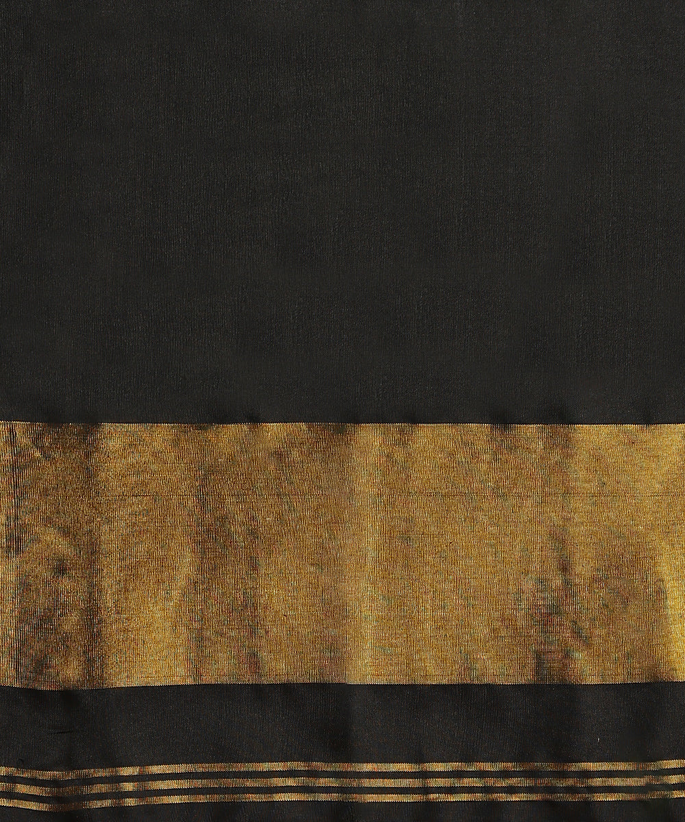 Dark_Mustard_Double_Shade_Handloom_Pure_Mulberry_Silk_Single_Ikat_Patola_Saree_WeaverStory_05