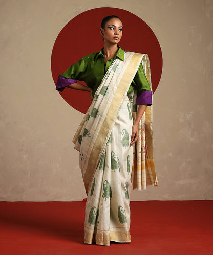 Offwhite_Handloom_Pure_Mulberry_Silk_Single_Ikat_Patola_Saree_WeaverStory_02