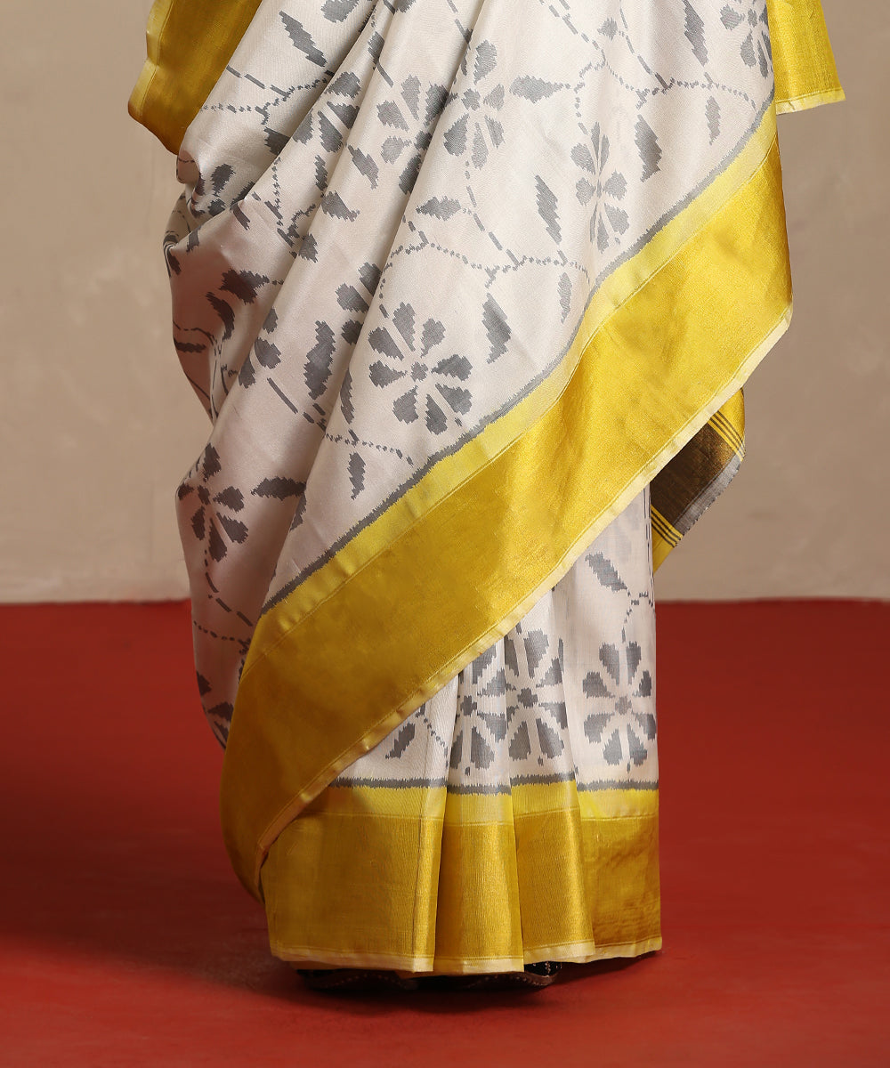 Handloom_Offwhite_And_Yellow_Pure_Mulberry_Silk_Single_Ikat_Patola_Saree_WeaverStory_04