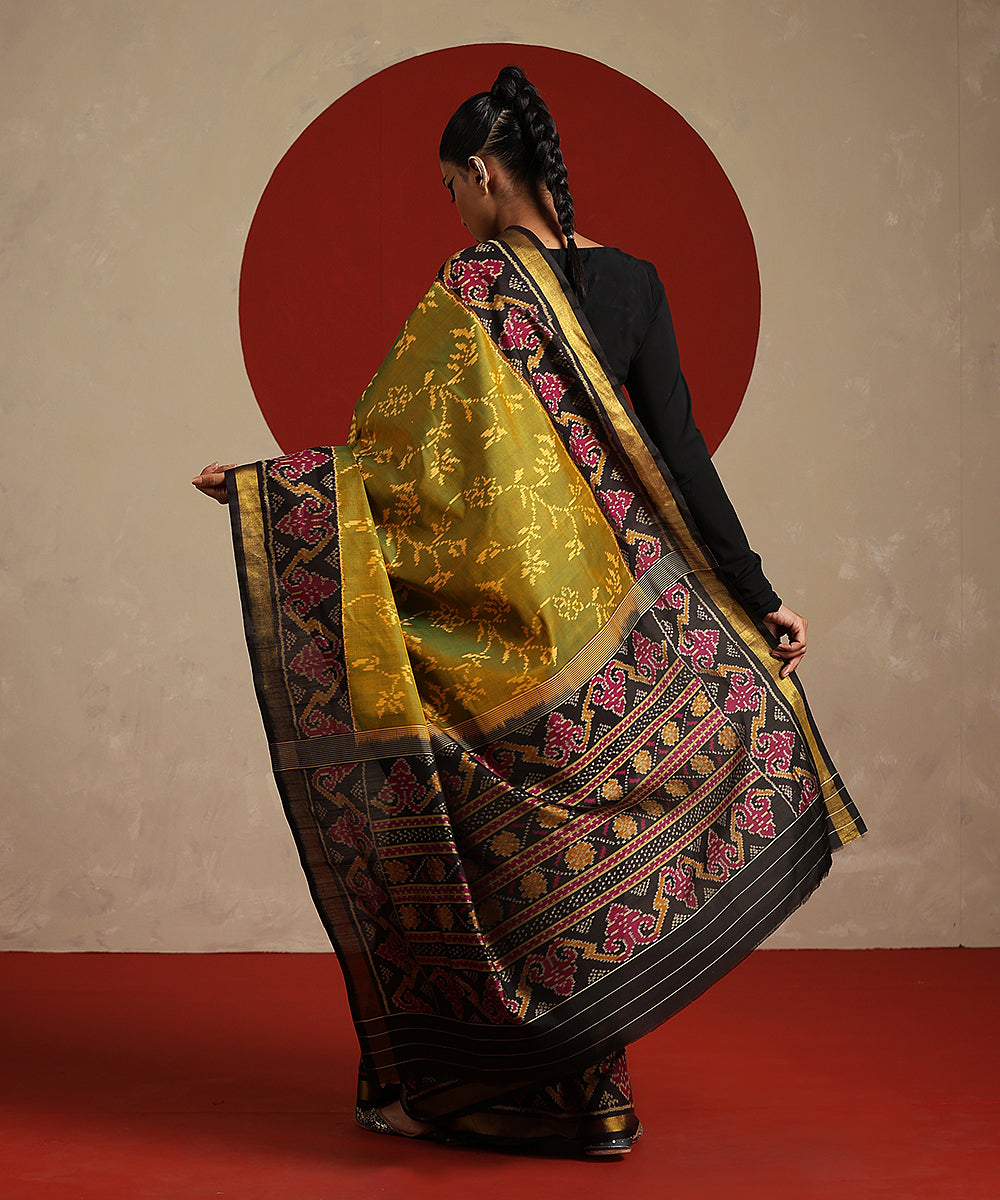 Mustard_And_Black_Double_Shade_Pure_Mulberry_Silk_Single_Ikat_Patola_Saree_WeaverStory_03