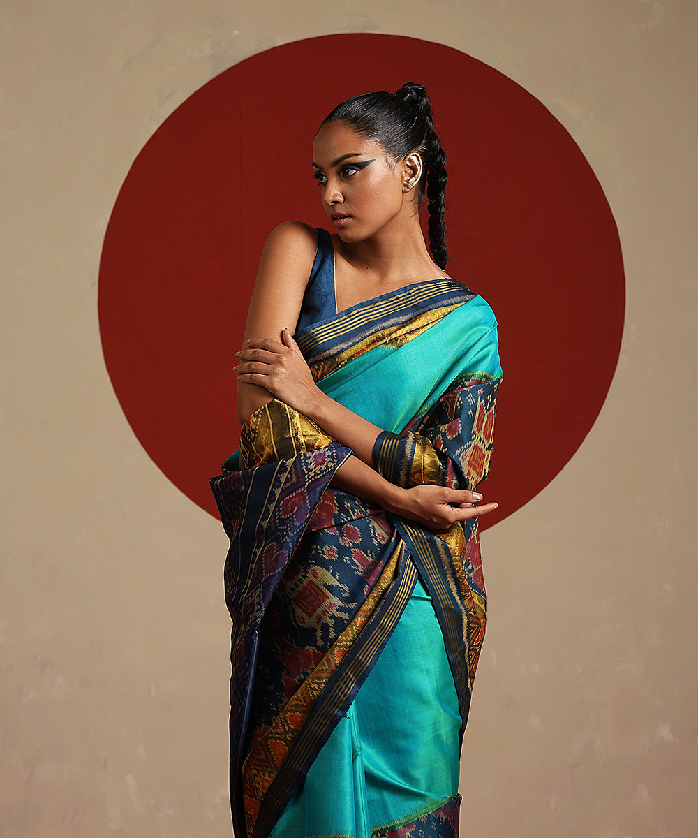 Handloom_Blue_Double_Shade_Pure_Mulberry_Silk_Single_Ikat_Patola_Saree_WeaverStory_01