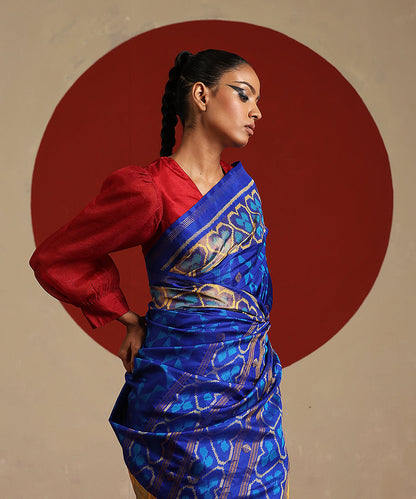 Mustard_And_Electric_Blue_Double_Shade_Handloom_Pure_Mulberry_Silk_Ikat_Patola_Saree_WeaverStory_01