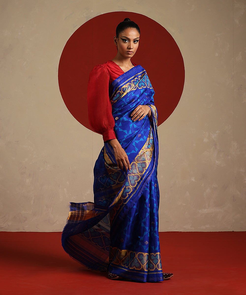 Mustard_And_Electric_Blue_Double_Shade_Handloom_Pure_Mulberry_Silk_Ikat_Patola_Saree_WeaverStory_02