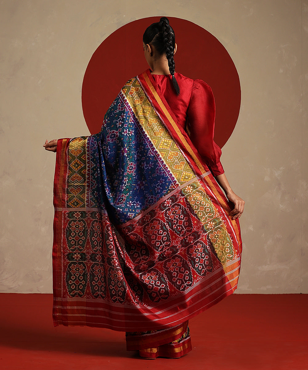 Handloom_Blue_And_Maroon_Double_Shade_Pure_Mulberry_Silk_Single_Patola_Saree_WeaverStory_03