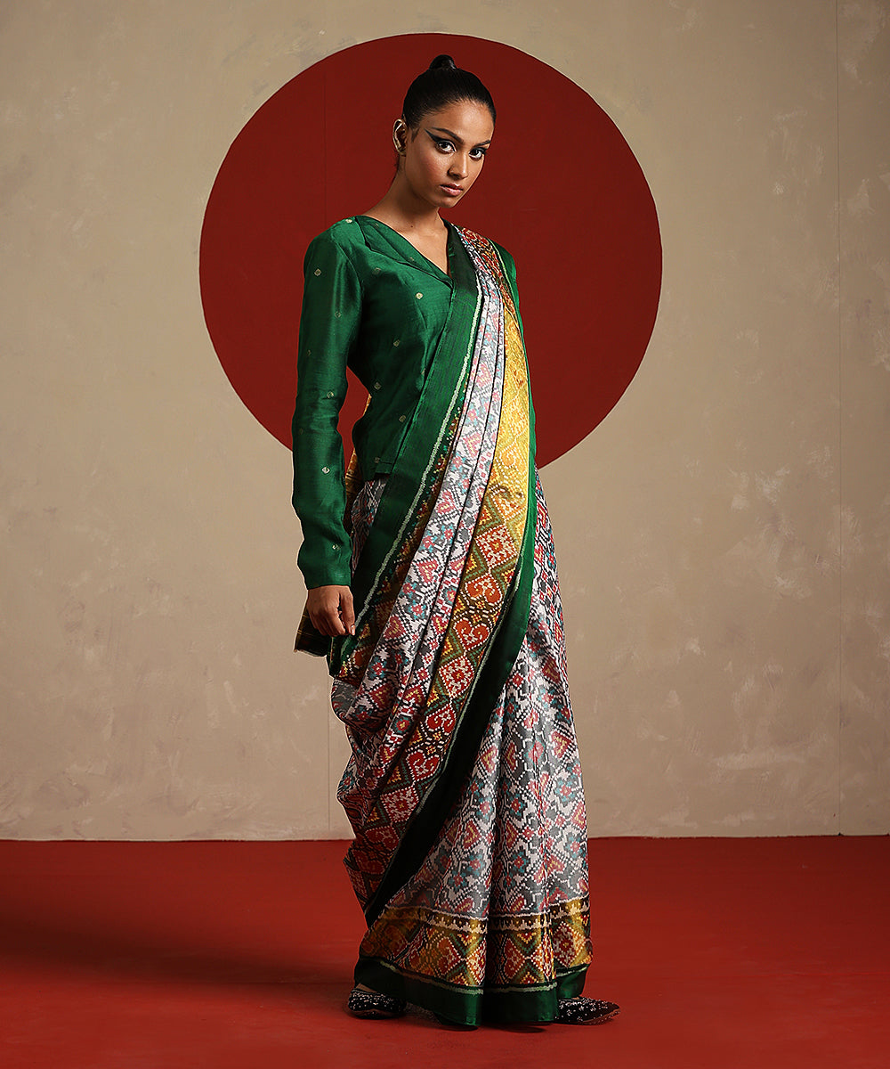 Offwhite_And_Green_Double_Shade_Pure_Mulberry_Silk_Ikat_Patola_Saree_WeaverStory_02