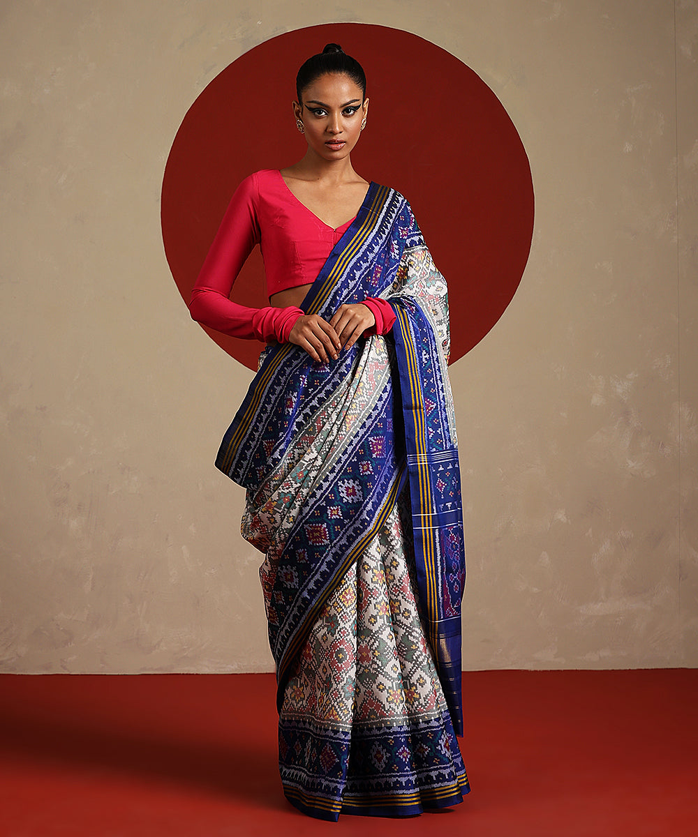 Handloom_Offwhite_Navy_Blue_Double_Shade_Pure_Mulberry_Silk_Single_Ikat_Patola_Saree_WeaverStory_02