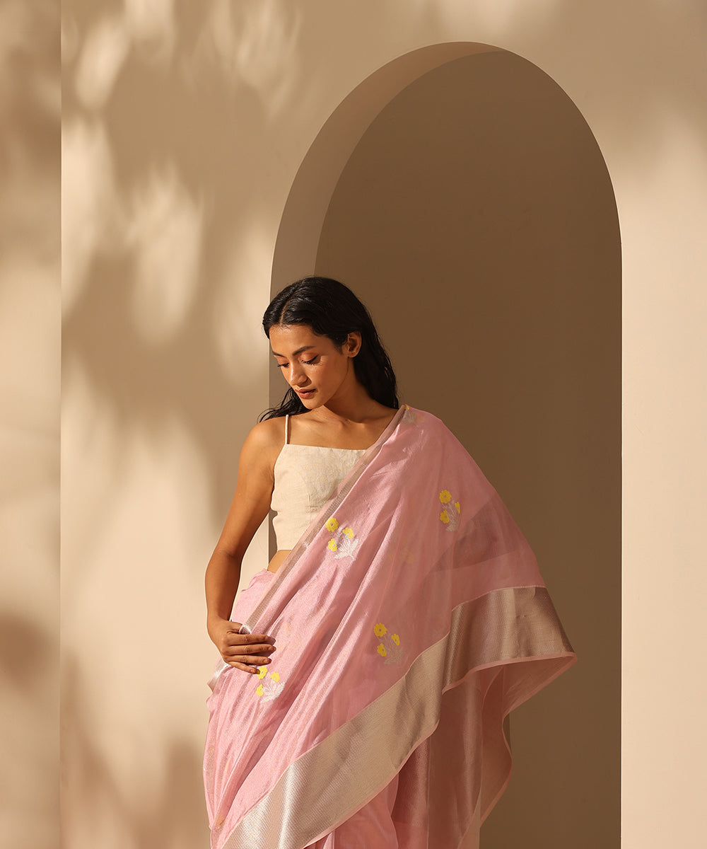 Pastel_Pink_Handloom_Pure_Tissue_Chanderi_Silk_Saree_With_Broad_Border_WeaverStory_01